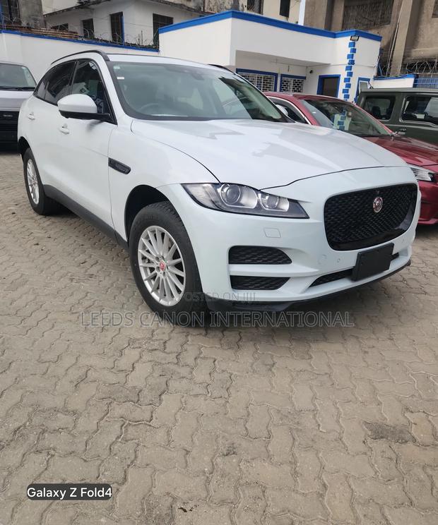 Jaguar F-Pace 2018 White
