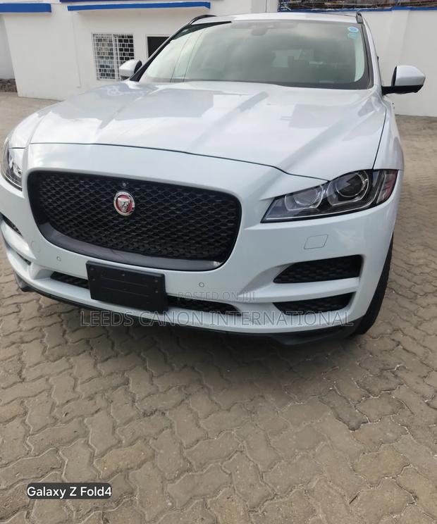 Jaguar F-Pace 2018 White