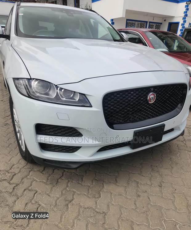 Jaguar F-Pace 2018 White
