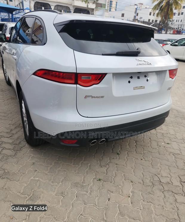 Jaguar F-Pace 2018 White