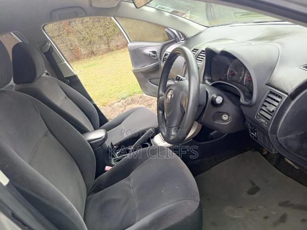 Toyota Corolla Fielder 2009 Silver