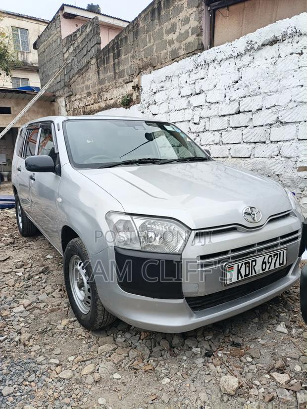 Toyota Probox 2017 Silver
