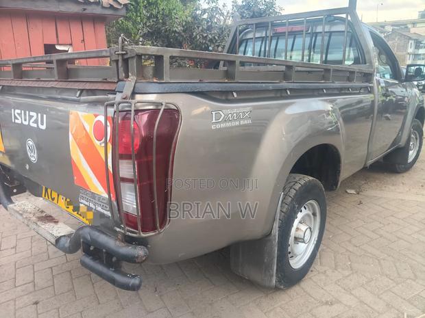 Isuzu D-MAX 2021 Ivory
