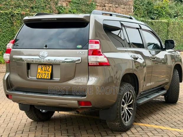 Toyota Land Cruiser Prado 2.8 D-4D 2015 Gray