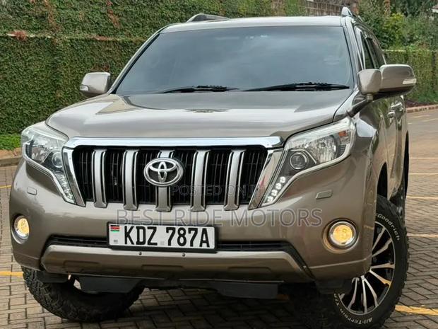 Toyota Land Cruiser Prado 2.8 D-4D 2015 Gray
