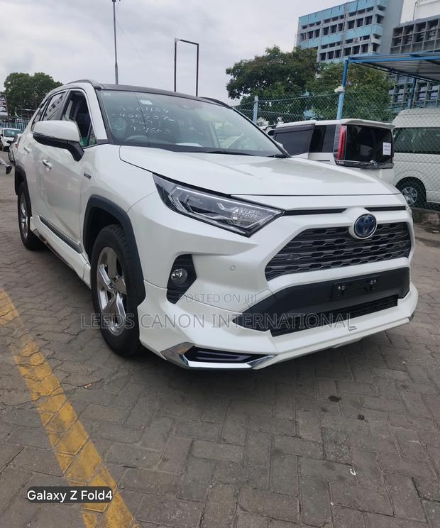 Toyota RAV4 2020 White