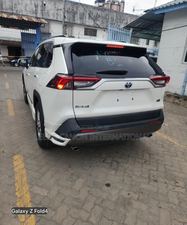 Toyota RAV4 2020 White