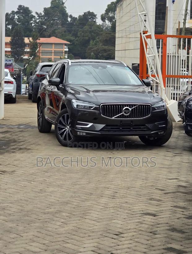 Volvo XC60 2021 Gray