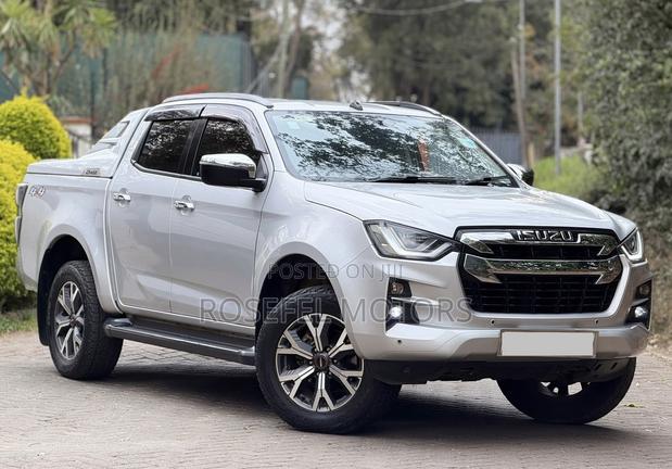 Isuzu D-MAX 2022 Silver
