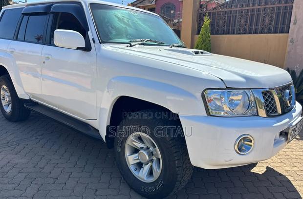 Nissan Patrol 2008 White