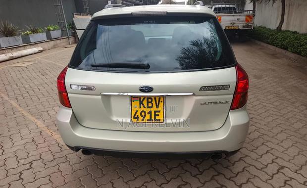 Subaru Outback 2006 Gold
