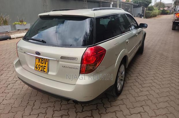Subaru Outback 2006 Gold