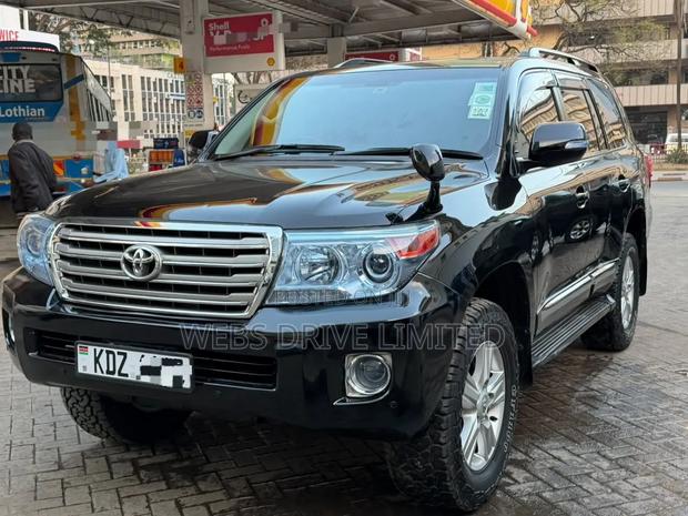 Toyota Land Cruiser 2012 Black