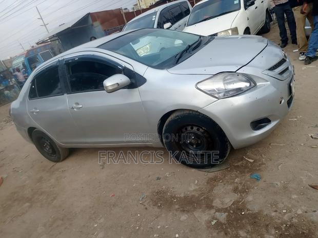 Toyota Belta 2012 Silver