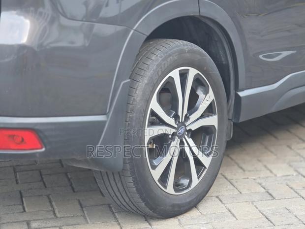 Subaru Forester 2018 Gray