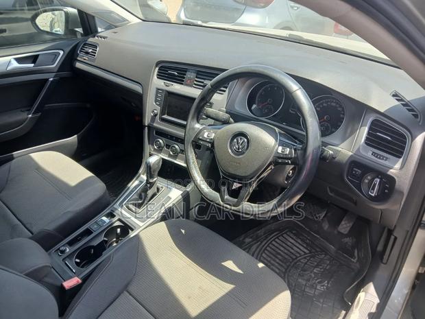 Volkswagen Golf 2014 Silver