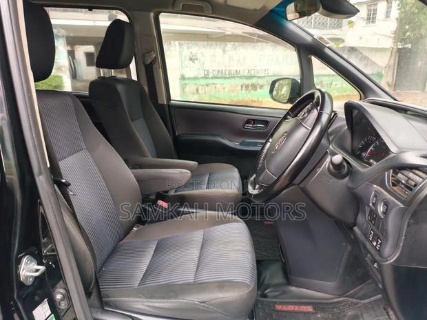 Toyota Voxy 2017 Black