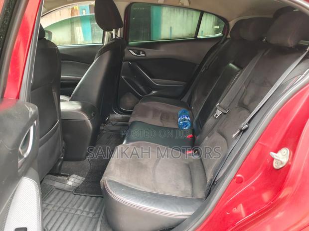 Mazda Axela 2015 Red