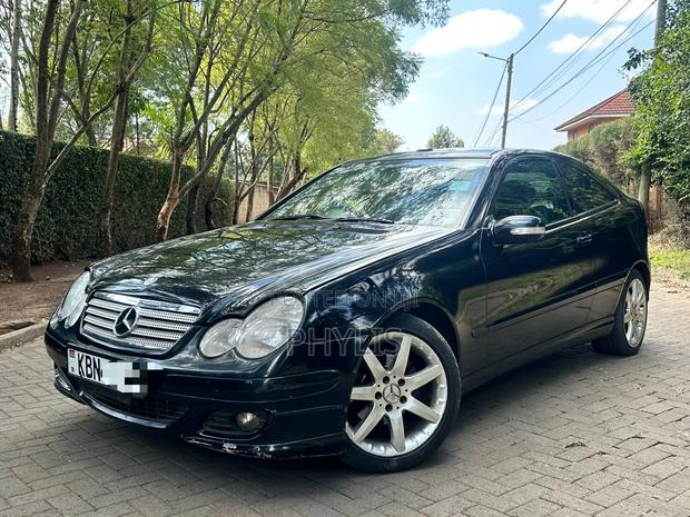 Mercedes-Benz C200 2005 Black