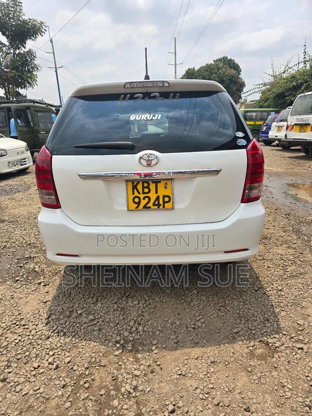 Toyota Wish 2005 White