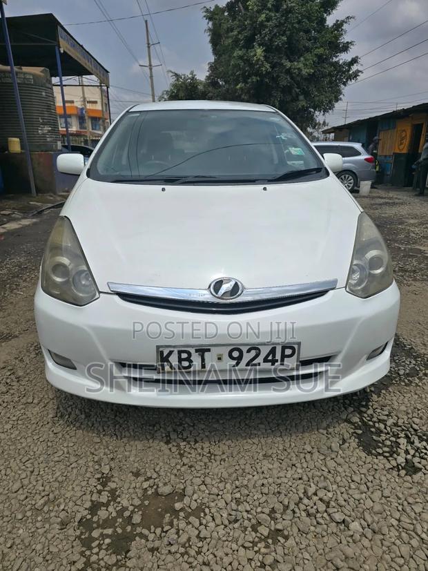Toyota Wish 2005 White