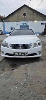 Toyota Crown 2013 White for sale