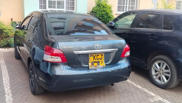 Toyota Belta 2009 Blue