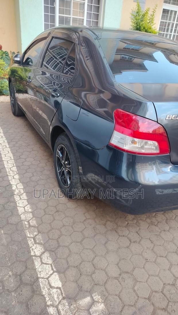Toyota Belta 2009 Blue