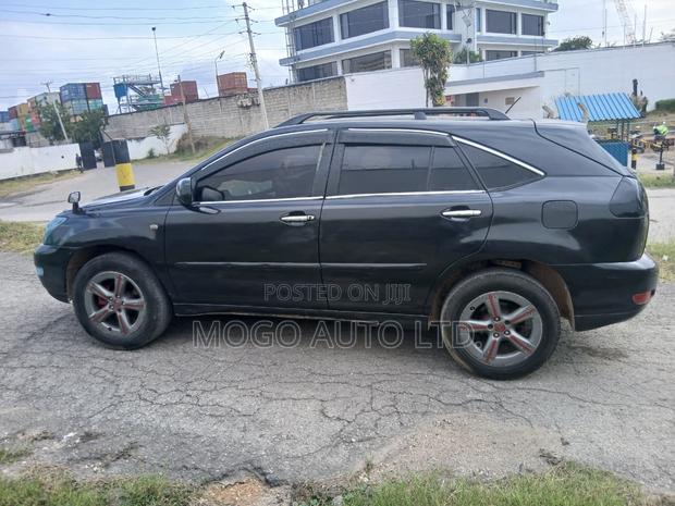 Toyota Harrier 2004 Blue
