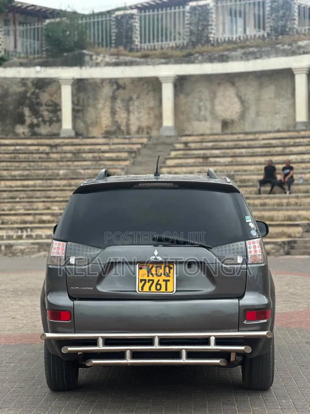 Mitsubishi Outlander 2012 Gray