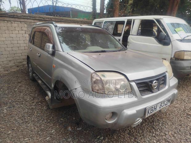 Nissan X-Trail 2002 Silver