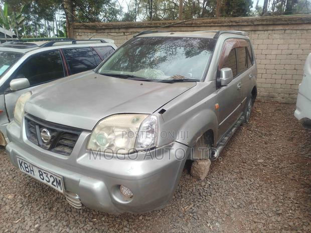 Nissan X-Trail 2002 Silver
