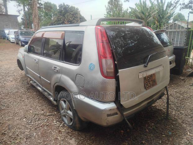 Nissan X-Trail 2002 Silver