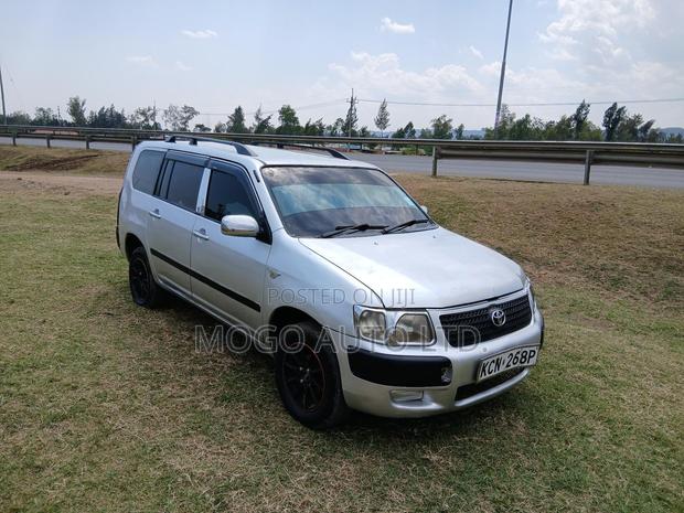 Toyota Succeed 2011 Silver