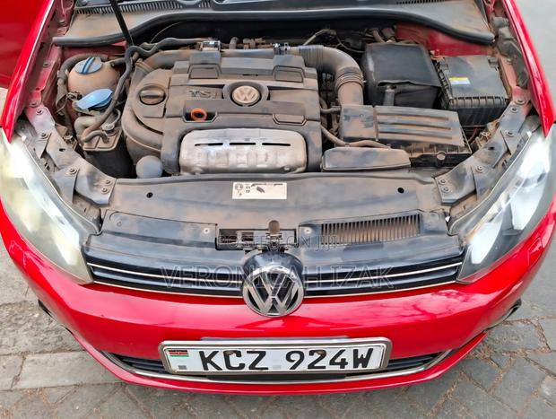 Volkswagen Golf 2013 Red