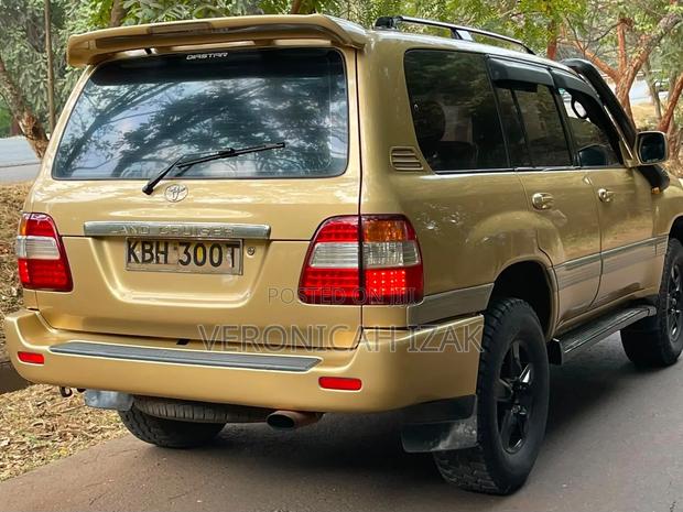 Toyota Land Cruiser 2003 Gold