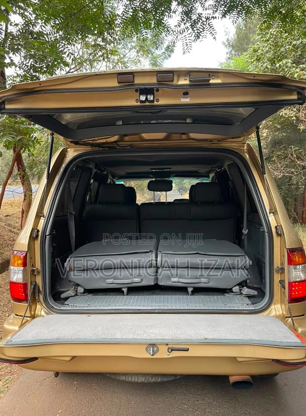 Toyota Land Cruiser 2003 Gold