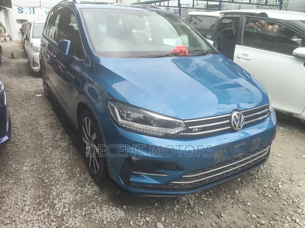 Volkswagen Touran 2019 Blue