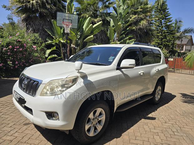 Toyota Land Cruiser Prado 2.7 i 2012 Pearl