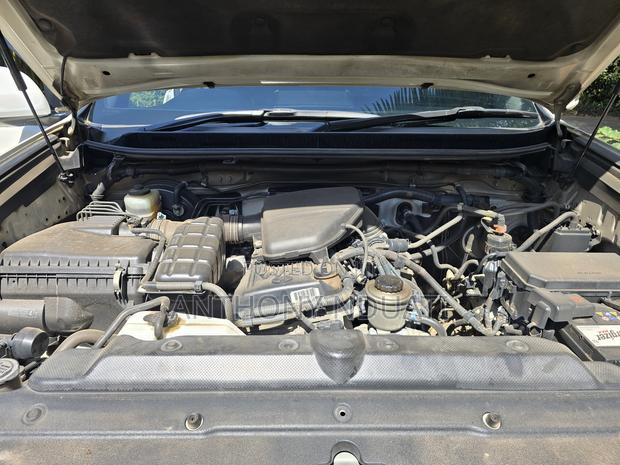 Toyota Land Cruiser Prado 2.7 i 2012 Pearl