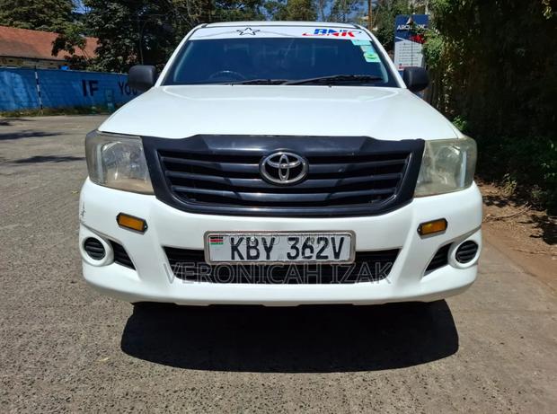 Toyota Hilux 2014