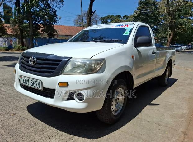 Toyota Hilux 2014