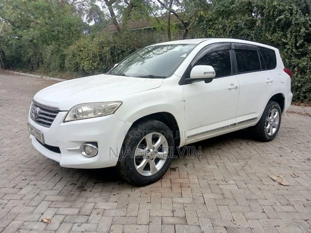Toyota Vanguard 2009 Off white