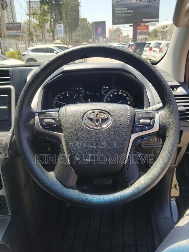 Toyota Land Cruiser Prado 2019 Black