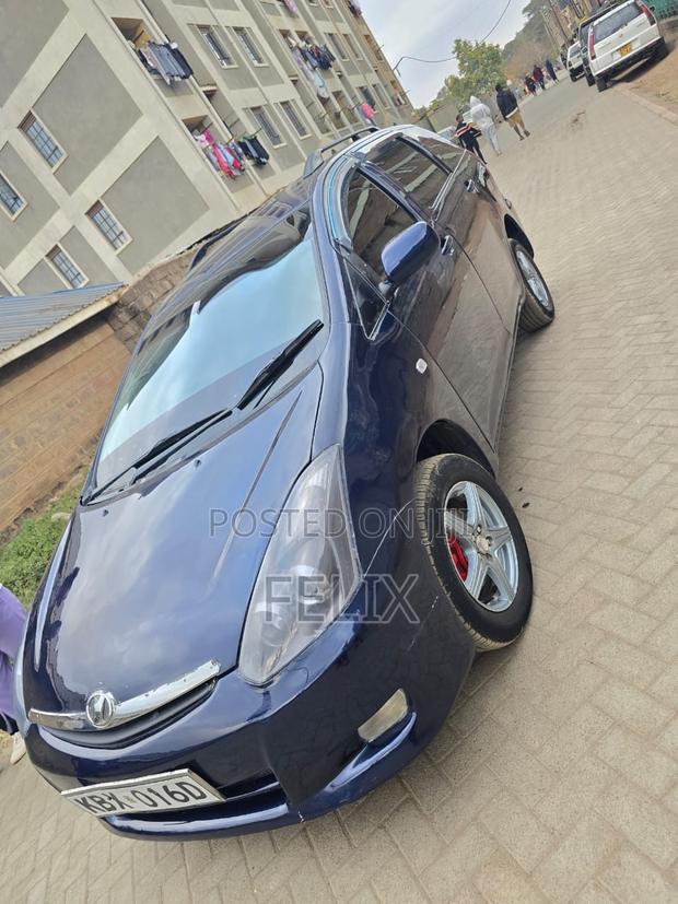 Toyota Wish 2006 Blue