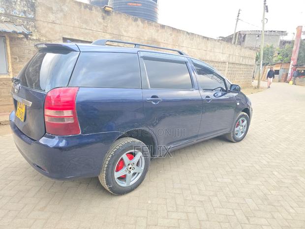 Toyota Wish 2006 Blue