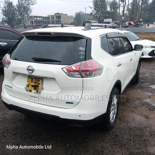 Nissan X-Trail 2014 White