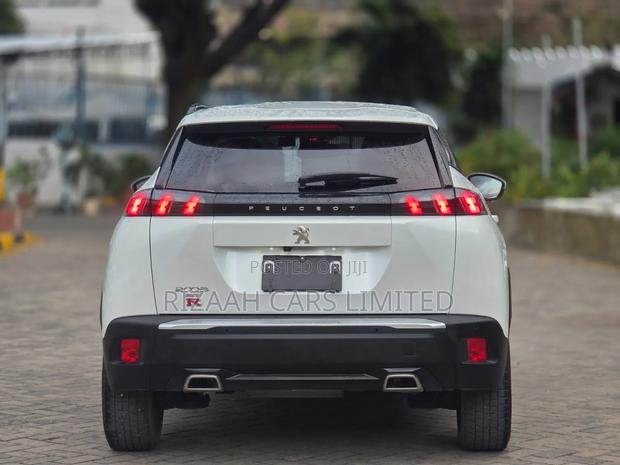 Peugeot 2008 2021 White