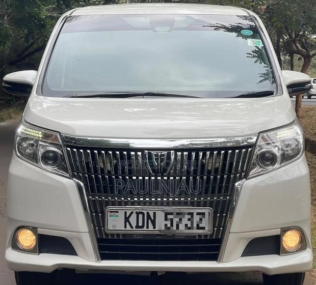 Toyota Voxy 2016