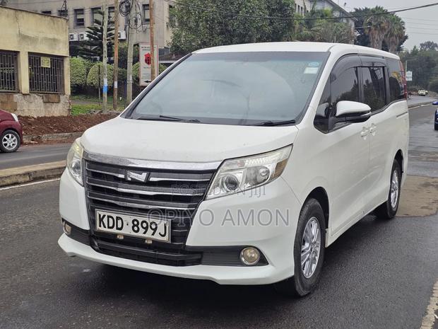 Toyota Noah 2015 White